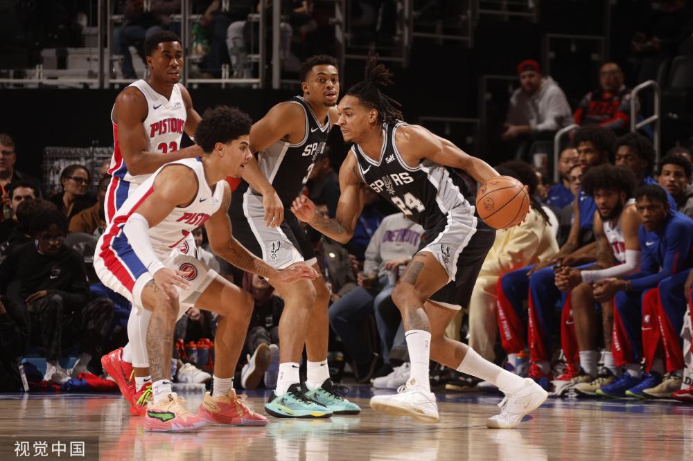 还屡次刷新 还屡次刷新